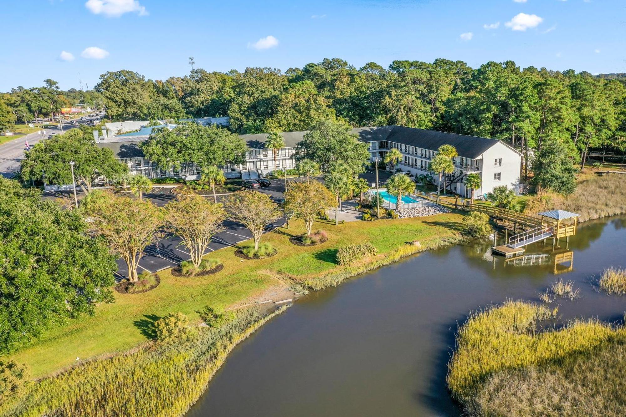 Charleston Creekside Inn Exterior photo